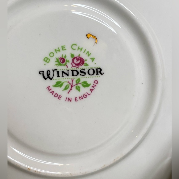 Vintage 1960’s Windsor Bone China Pink & Red Rose Teacup & Saucer - Picture 7 of 8